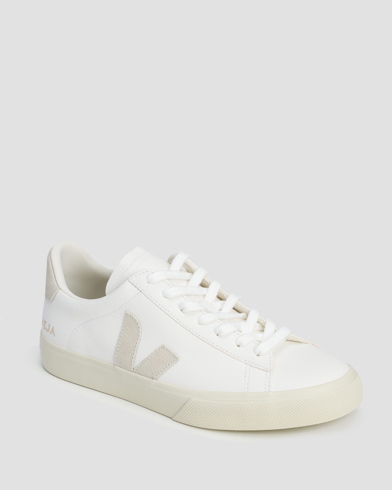 veja-buty-670ddi.jpg
